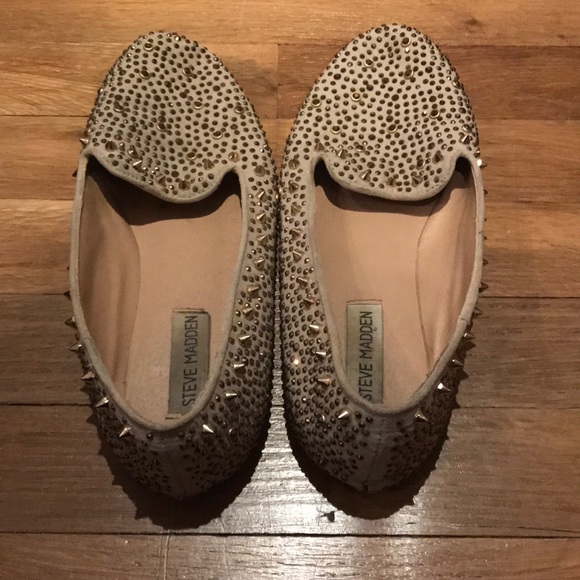 Steve Madden gold spiked flats - Picture 3 of 5